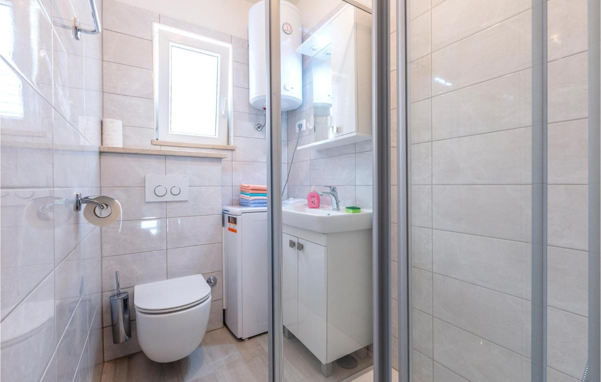 Lovely Apartment In Stobrec With Wifi Σπλιτ Εξωτερικό φωτογραφία